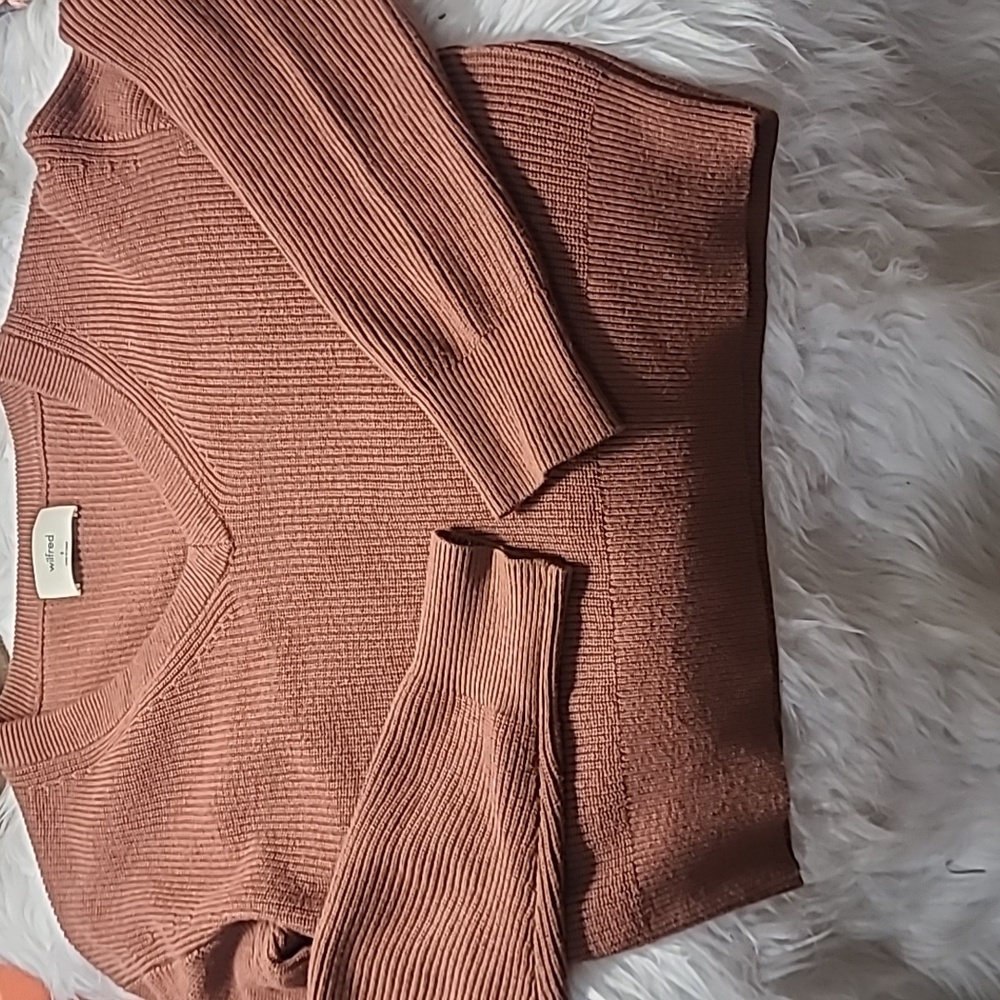WILFRED ARITZIA V NECK  SWEATER SIZE S